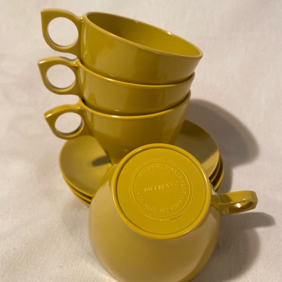 Vintage Melmac Teacups/Saucers - Picture 3 of 6